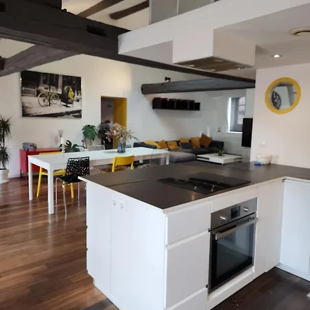 De Lumiere Apartment